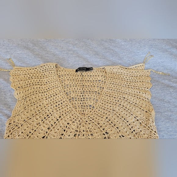 Sparkly Gold Woven Top, Limited, Size S - Picture 3 of 6
